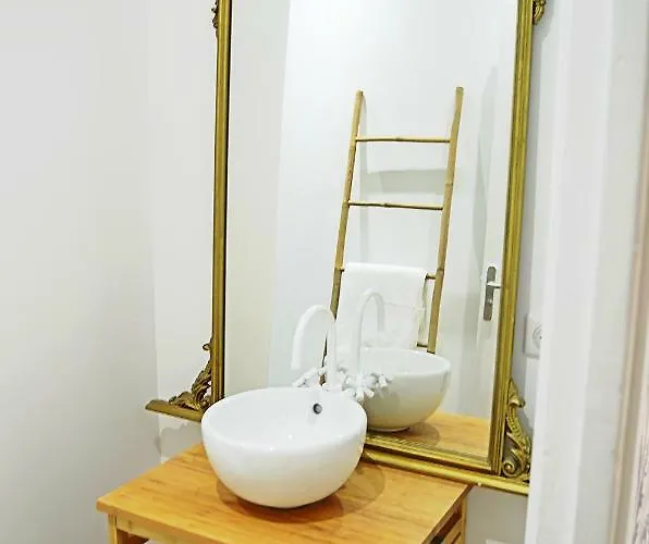 F3 - Standing Centre Calme Et Climatise * Ajaccio (Corsica)